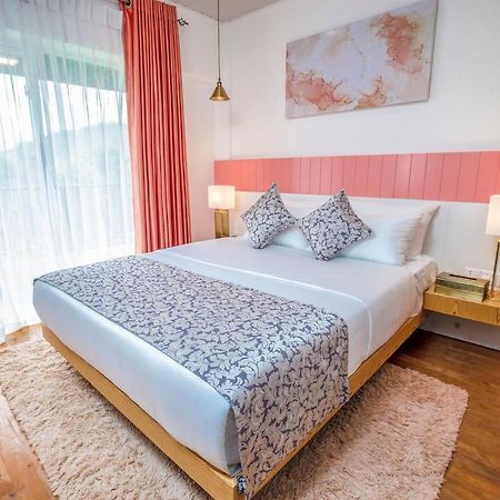The Breeze Luxury Apartment نوفارا إيلِيا المظهر الخارجي الصورة