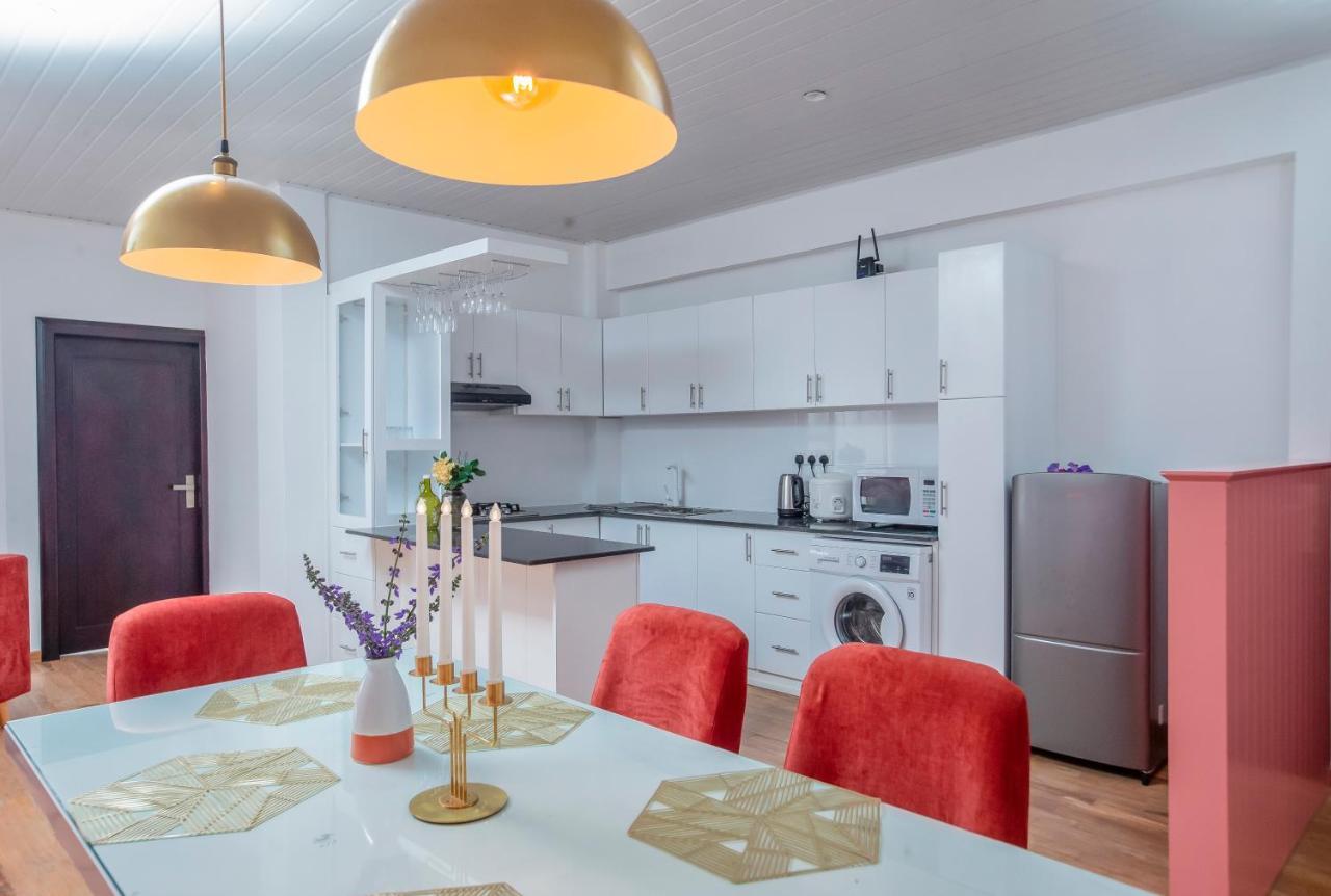 The Breeze Luxury Apartment نوفارا إيلِيا المظهر الخارجي الصورة
