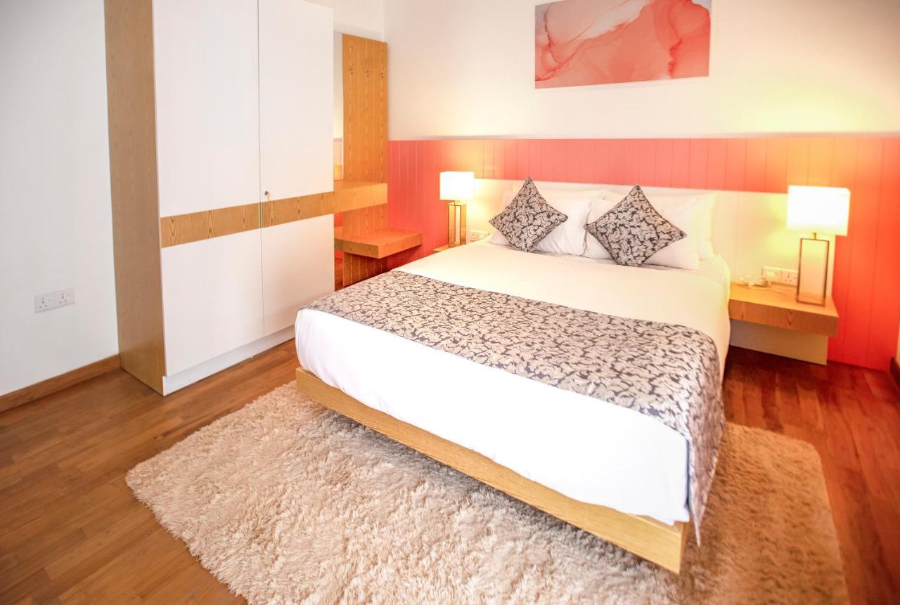 The Breeze Luxury Apartment نوفارا إيلِيا المظهر الخارجي الصورة