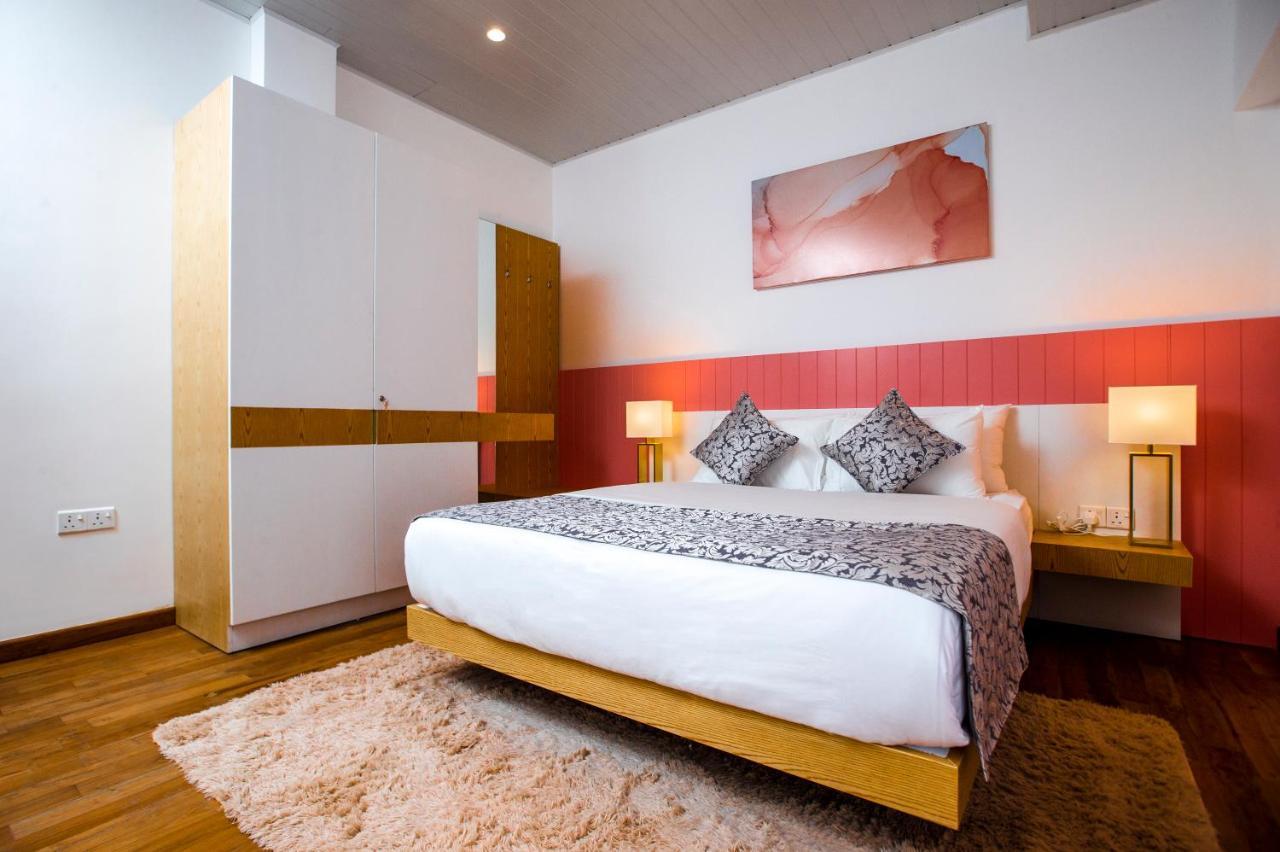 The Breeze Luxury Apartment نوفارا إيلِيا المظهر الخارجي الصورة